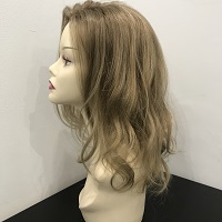 Peruki włosy falowane